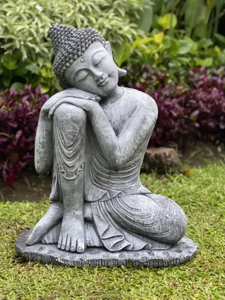 Rahman - Buddha entspannt, auf einem Bein, 65cm H | Steinguss 